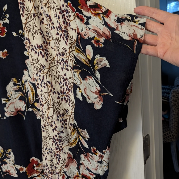 Altar'd State Floral Kimono Jacket - Navy, Bronze and Cream Colors - Picture 3 of 6